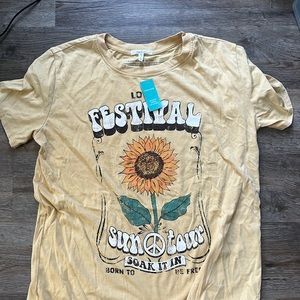 Maurice’s sunflower shirt